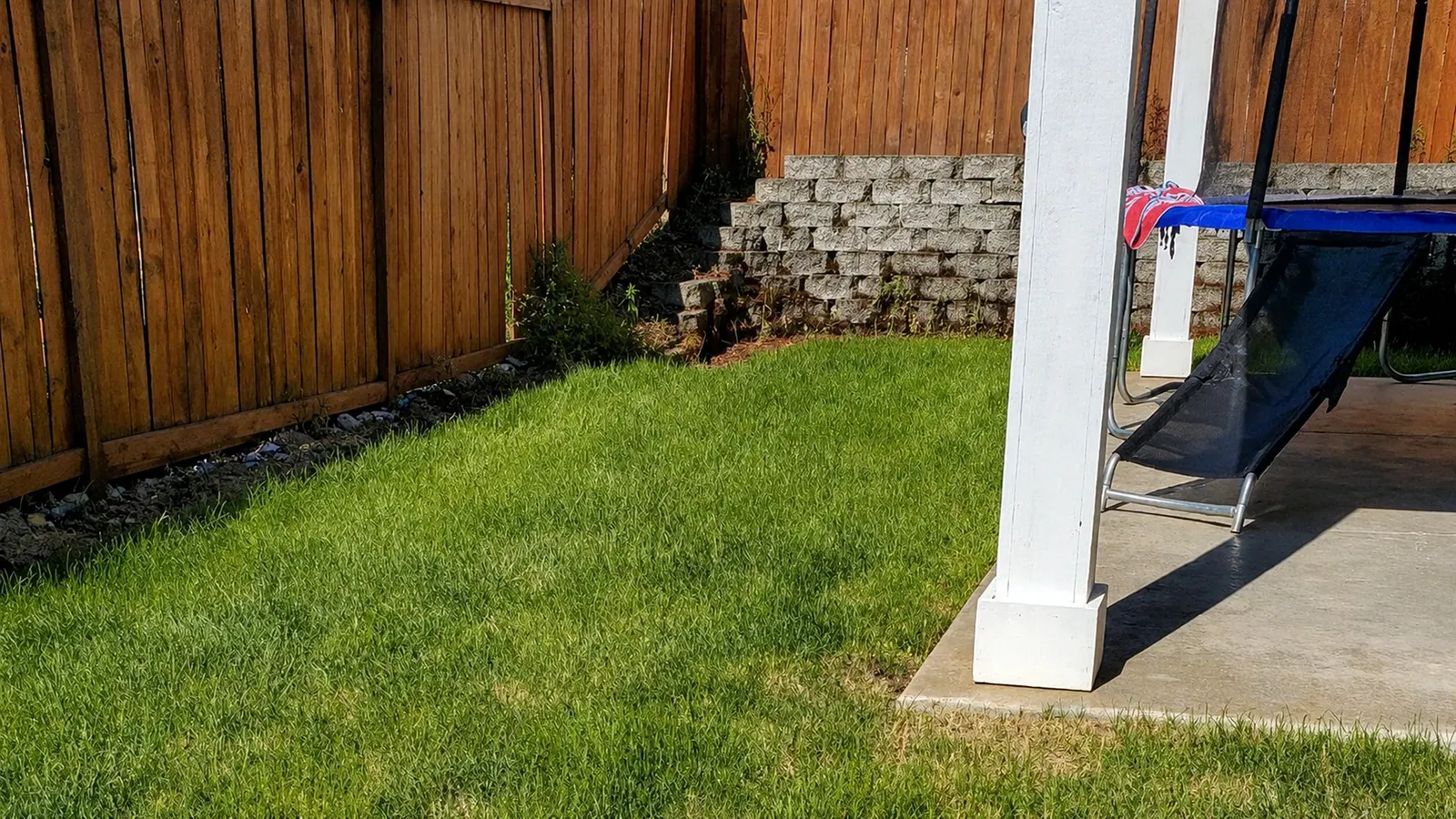 Paver Walkway & Backyard Patio – Walkway, Patio & Edging