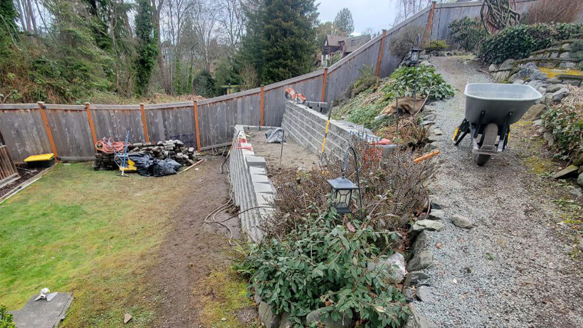 Backyard Retaining Wall in Washington by Ecua Landscaping, photo 6 of 9