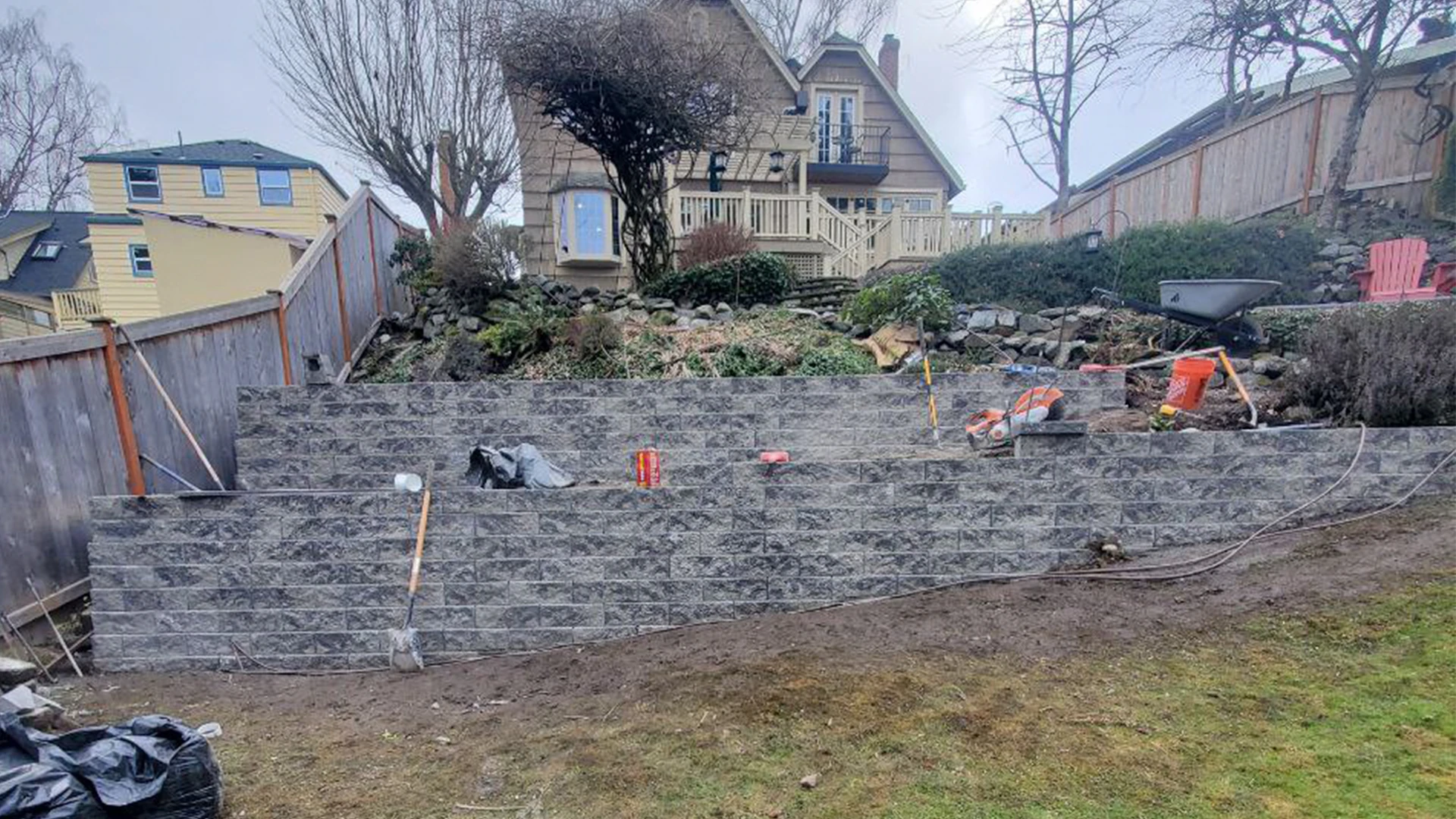Backyard Retaining Wall in Washington by Ecua Landscaping, photo 7 of 9